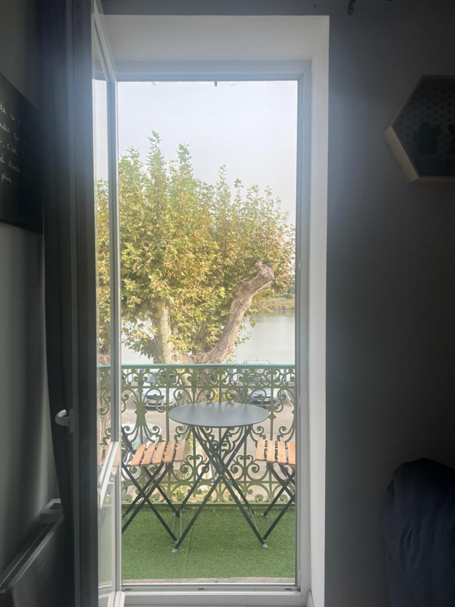 Appartement Prive « Rive Droite » Serrieres  Exterior photo